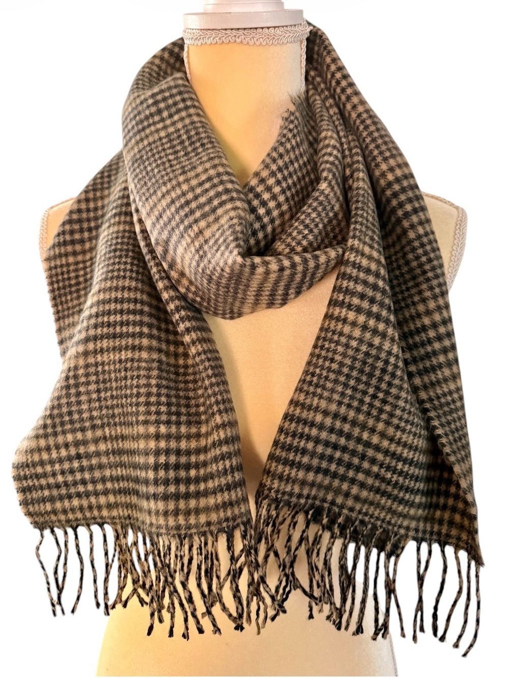 100% Cashmere Scarf Made in England Tan Black Plaid Fringe